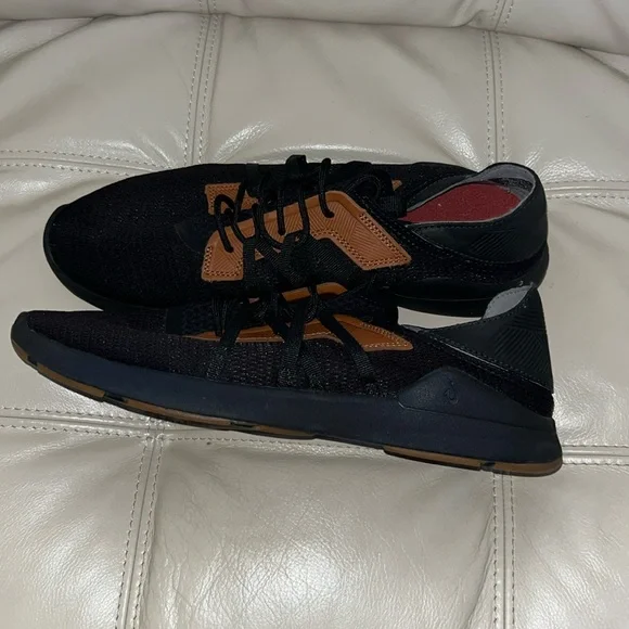 OluKai sneakers - Picture 2 of 3